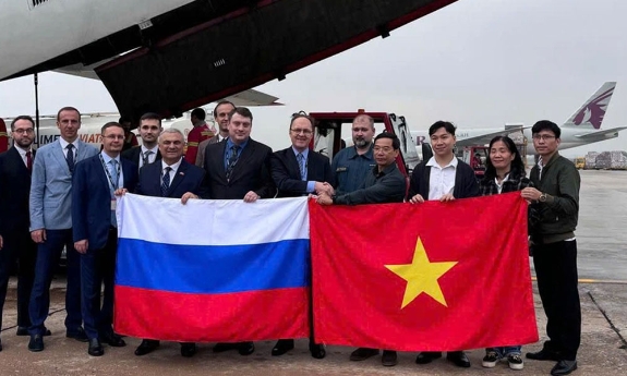 Máy bay Nga chuyển 30 tấn hàng hóa hỗ trợ Việt Nam sau thiên tai